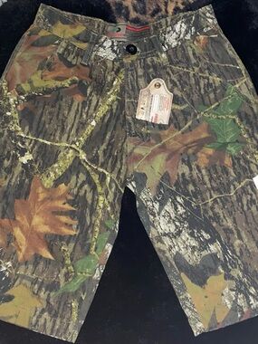 Mossy Oak Camo Shorts 28